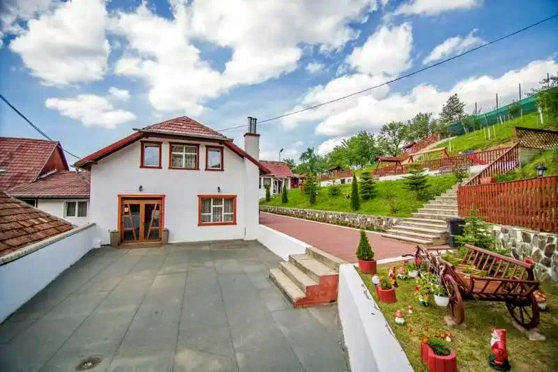 Brassó Szállás | Panzió (K0127-10) A kép szerzői jogvédelem alatt állhat. Javasolt a kapcsolatfelvétel a jog tulajdonossal.