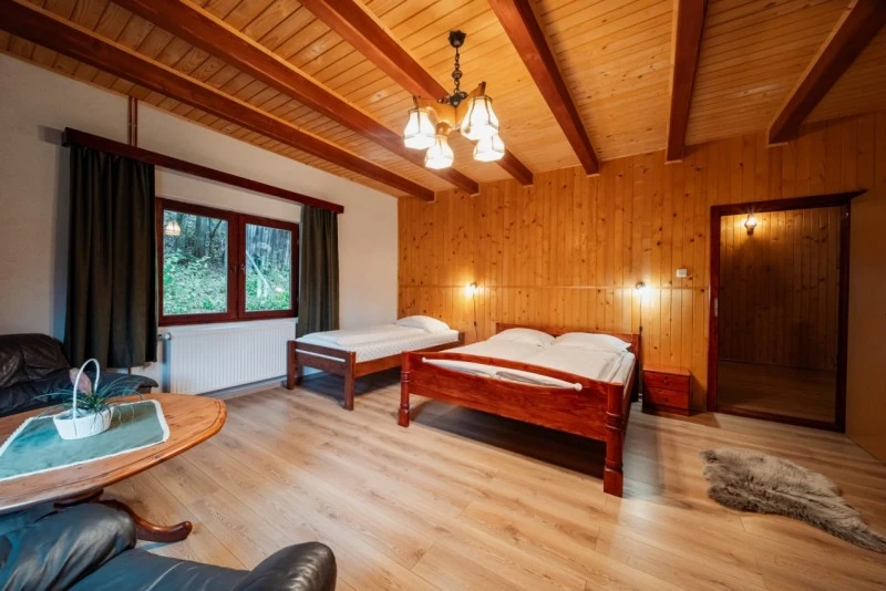 Madarasi Hargita Szállás | Kulcsosház (K0225-33) A kép szerzői jogvédelem alatt állhat. Javasolt a kapcsolatfelvétel a jog tulajdonossal. Madarasi Hargita Szállás | Kulcsosház (K0225-33) A kép szerzői jogvédelem alatt állhat. Javasolt a kapcsolatfelvétel a jog tulajdonossal.