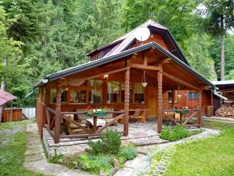 Harghita Madaras Cazare | Cabană (K0281-40) Imaginea poate fi supusă drepturilor de autor. Se recomandă contactarea titularului drepturilor.