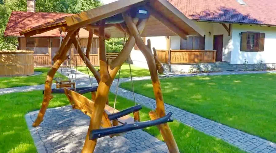 Harghita Madaras Cazare | Cabană (K0386-22) Imaginea poate fi supusă drepturilor de autor. Se recomandă contactarea titularului drepturilor.