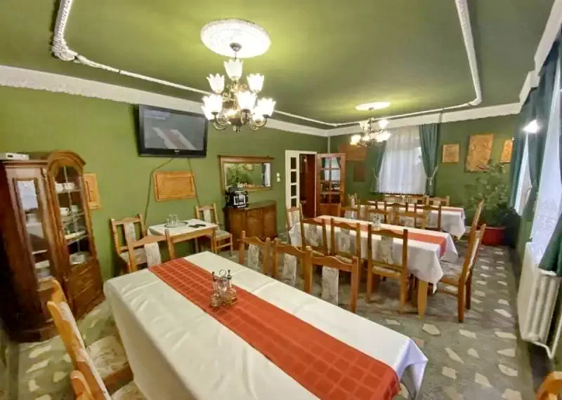 Harghita Madaras Cazare | Pensiune (K0391-4) Imaginea poate fi supusă drepturilor de autor. Se recomandă contactarea titularului drepturilor.