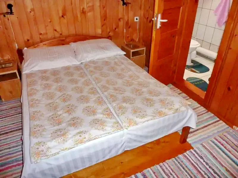 Madarasi Hargita Szállás | Kulcsosház (K0401-43) A kép szerzői jogvédelem alatt állhat. Javasolt a kapcsolatfelvétel a jog tulajdonossal.