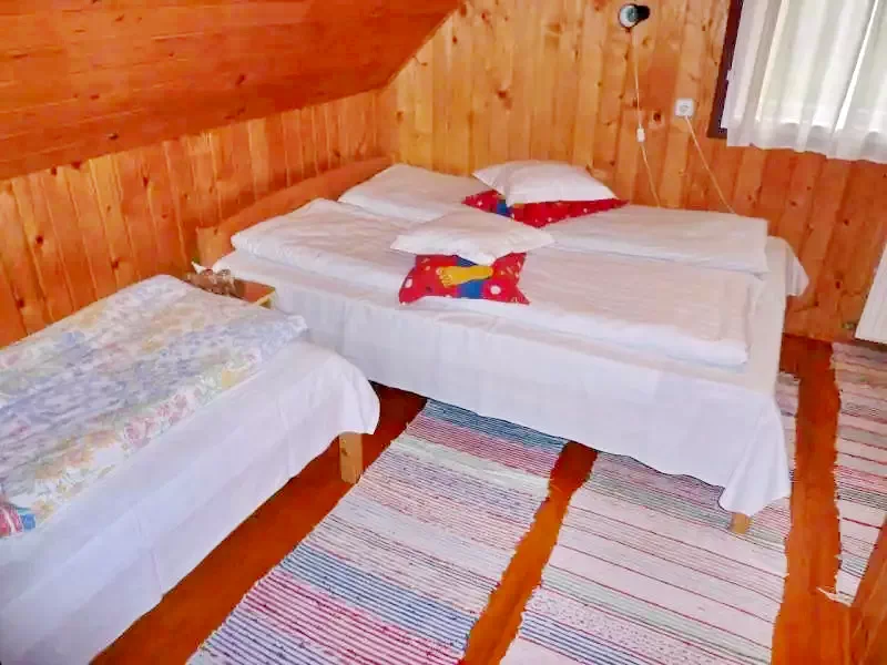 Harghita Madaras Cazare | Cabană (K0401-48) Imaginea poate fi supusă drepturilor de autor. Se recomandă contactarea titularului drepturilor.