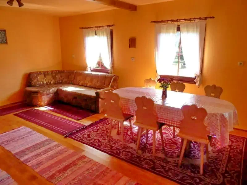 Harghita Madaras Cazare | Cabană (K0404-1) Imaginea poate fi supusă drepturilor de autor. Se recomandă contactarea titularului drepturilor.