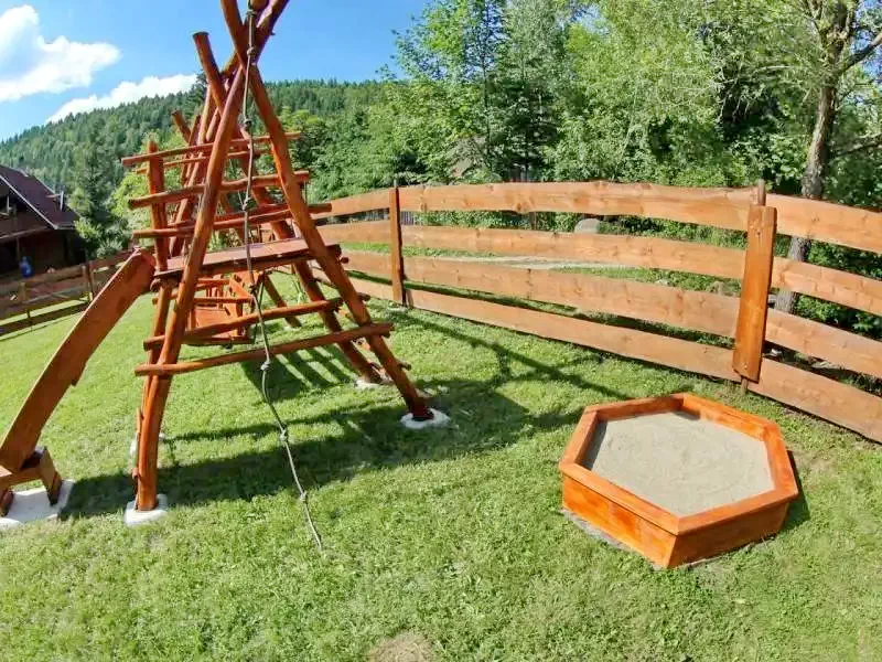 Madarasi Hargita Szállás | Kulcsosház (K0405-11) A kép szerzői jogvédelem alatt állhat. Javasolt a kapcsolatfelvétel a jog tulajdonossal. Madarasi Hargita Szállás | Kulcsosház (K0405-11) A kép szerzői jogvédelem alatt állhat. Javasolt a kapcsolatfelvétel a jog tulajdonossal.