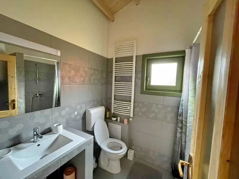 Harghita Madaras Cazare | Cabană (K0596-28) Imaginea poate fi supusă drepturilor de autor. Se recomandă contactarea titularului drepturilor.