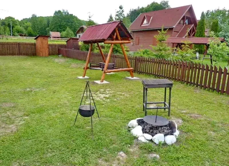 Harghita Madaras Cazare | Cabană (K0889-9) Imaginea poate fi supusă drepturilor de autor. Se recomandă contactarea titularului drepturilor. Harghita Madaras Cazare | Cabană (K0889-9) Imaginea poate fi supusă drepturilor de autor. Se recomandă contactarea titularului drepturilor.