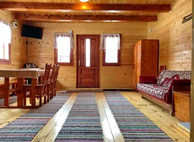 Madarasi Hargita Szállás | Kulcsosház (K0889-26) A kép szerzői jogvédelem alatt állhat. Javasolt a kapcsolatfelvétel a jog tulajdonossal.