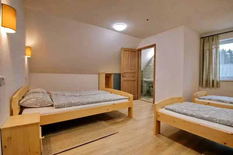 Harghita Madaras Cazare | Cabană (K1398-8) Imaginea poate fi supusă drepturilor de autor. Se recomandă contactarea titularului drepturilor.