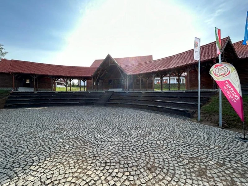 Madarasi Hargita Szállás | Vendégház (K1571-8) A kép szerzői jogvédelem alatt állhat. Javasolt a kapcsolatfelvétel a jog tulajdonossal.