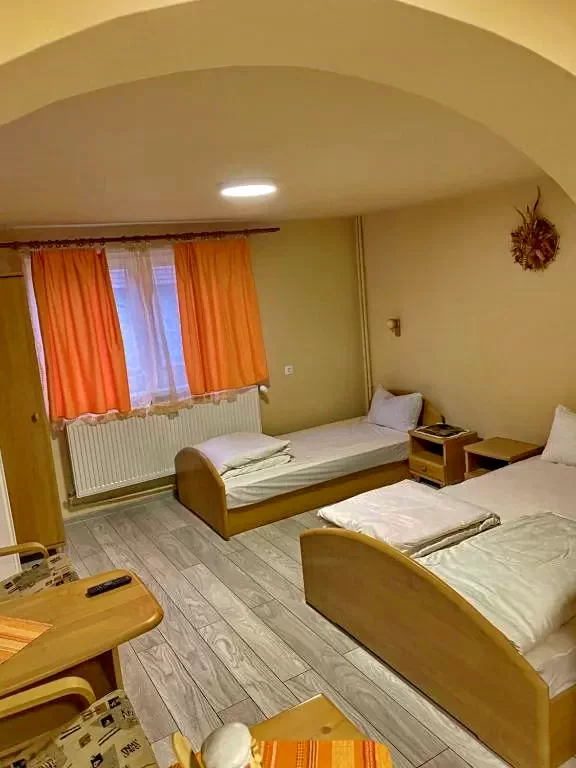 Odorheiu Secuiesc Cazare | Pensiune (K0359-13) Imaginea poate fi supusă drepturilor de autor. Se recomandă contactarea titularului drepturilor.