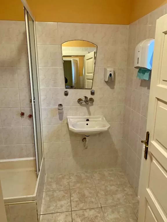 Odorheiu Secuiesc Cazare | Pensiune (K0359-22) Imaginea poate fi supusă drepturilor de autor. Se recomandă contactarea titularului drepturilor.