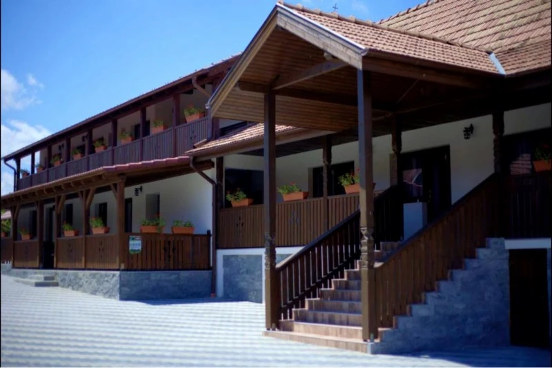 Odorheiu Secuiesc Cazare | Casă de oaspeți (K1576-62) Imaginea poate fi supusă drepturilor de autor. Se recomandă contactarea titularului drepturilor.