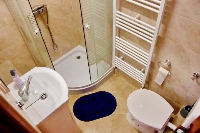 Odorheiu Secuiesc Cazare | Casă de oaspeți (K1353-8) Imaginea poate fi supusă drepturilor de autor. Se recomandă contactarea titularului drepturilor.