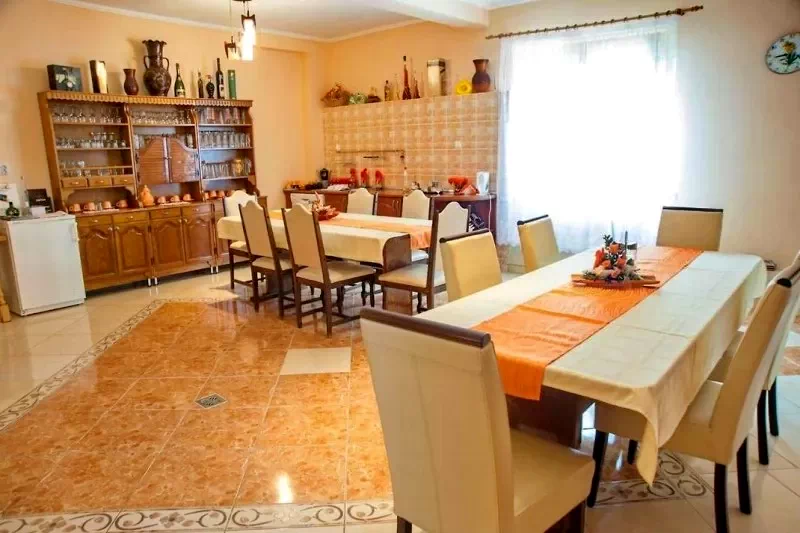 Székelyudvarhely Szállás | Panzió (K1212-16) A kép szerzői jogvédelem alatt állhat. Javasolt a kapcsolatfelvétel a jog tulajdonossal. Székelyudvarhely Szállás | Panzió (K1212-16) A kép szerzői jogvédelem alatt állhat. Javasolt a kapcsolatfelvétel a jog tulajdonossal.