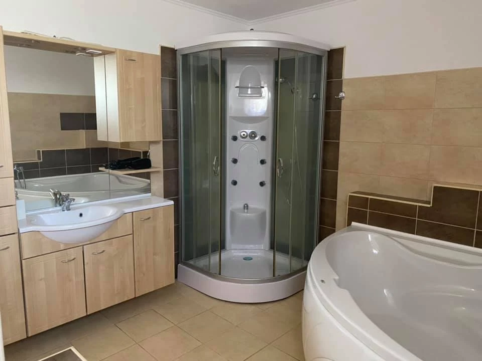 Odorheiu Secuiesc Cazare | Cabană (K1123-9) Imaginea poate fi supusă drepturilor de autor. Se recomandă contactarea titularului drepturilor.