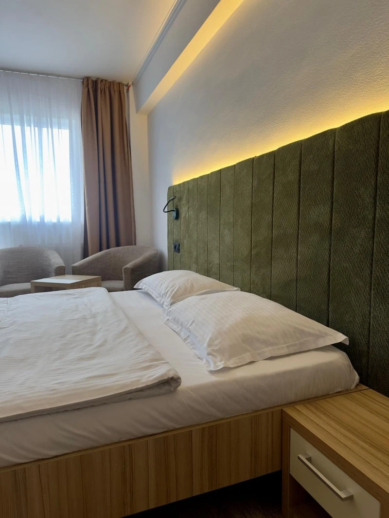Cluj-Napoca Cazare | Hotel*** (K1579-11) Imaginea poate fi supusă drepturilor de autor. Se recomandă contactarea titularului drepturilor. Cluj-Napoca Cazare | Hotel*** (K1579-11) Imaginea poate fi supusă drepturilor de autor. Se recomandă contactarea titularului drepturilor.