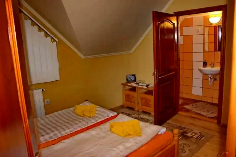 Vlăhița Cazare | Pensiune (K0349-7) Imaginea poate fi supusă drepturilor de autor. Se recomandă contactarea titularului drepturilor.