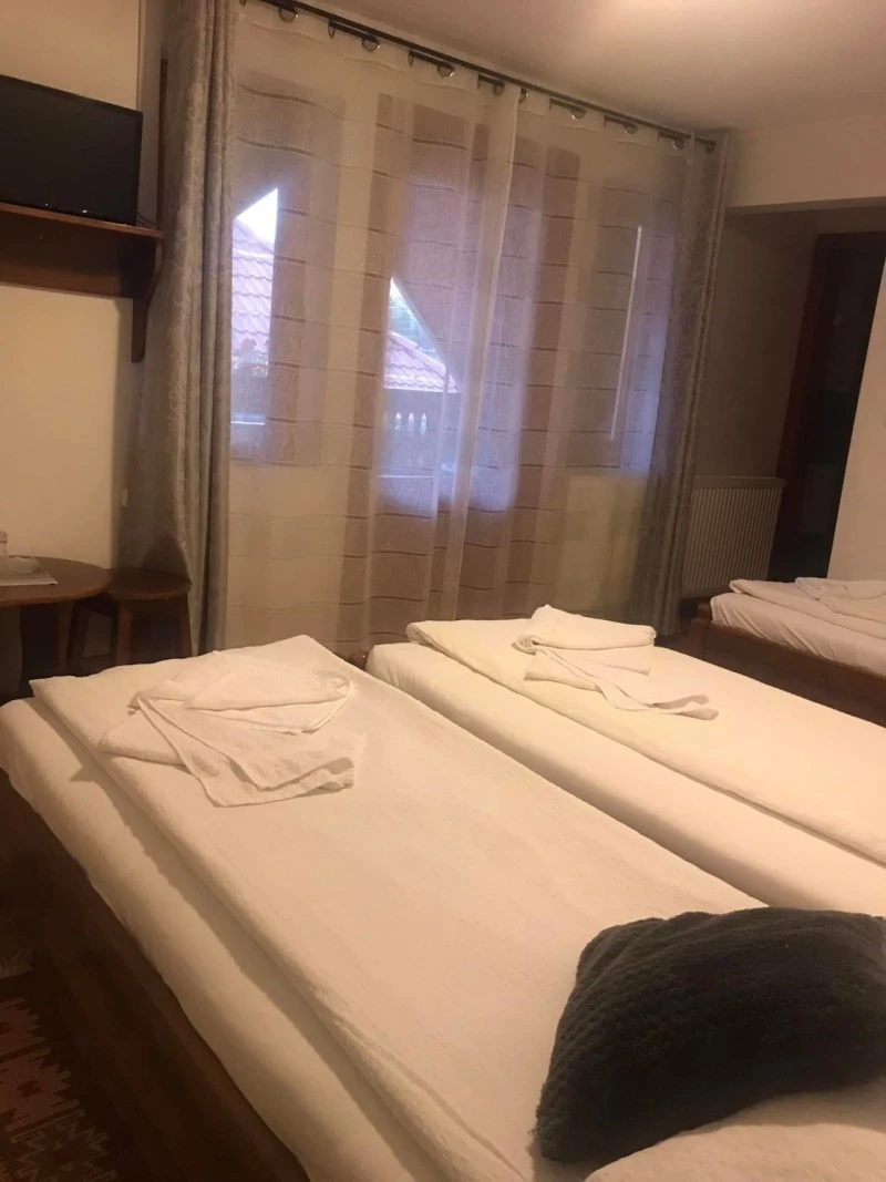 Vlăhița Cazare | Pensiune (K1575-18) Imaginea poate fi supusă drepturilor de autor. Se recomandă contactarea titularului drepturilor. Vlăhița Cazare | Pensiune (K1575-18) Imaginea poate fi supusă drepturilor de autor. Se recomandă contactarea titularului drepturilor.