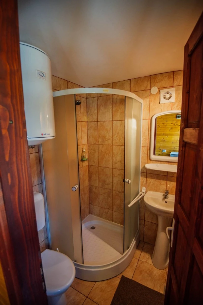 Căpâlnița Cazare | Pensiune (K0774-24) Imaginea poate fi supusă drepturilor de autor. Se recomandă contactarea titularului drepturilor.