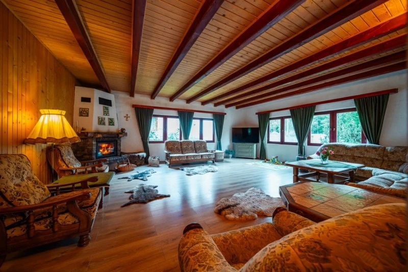 Izvoare Cazare | Cabană (K0225-7) Imaginea poate fi supusă drepturilor de autor. Se recomandă contactarea titularului drepturilor. Izvoare Cazare | Cabană (K0225-7) Imaginea poate fi supusă drepturilor de autor. Se recomandă contactarea titularului drepturilor.