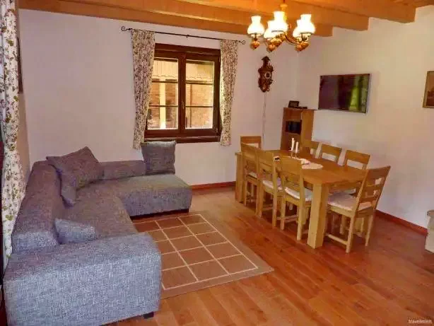 Izvoare Cazare | Cabană (K0386-4) Imaginea poate fi supusă drepturilor de autor. Se recomandă contactarea titularului drepturilor. Izvoare Cazare | Cabană (K0386-4) Imaginea poate fi supusă drepturilor de autor. Se recomandă contactarea titularului drepturilor.