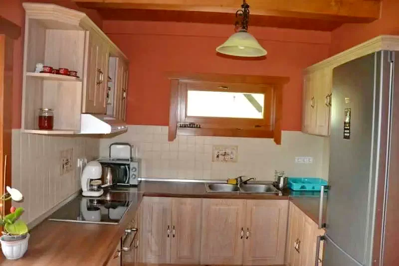 Izvoare Cazare | Cabană (K0388-8) Imaginea poate fi supusă drepturilor de autor. Se recomandă contactarea titularului drepturilor. Izvoare Cazare | Cabană (K0388-8) Imaginea poate fi supusă drepturilor de autor. Se recomandă contactarea titularului drepturilor.