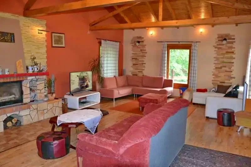 Izvoare Cazare | Cabană (K0388-11) Imaginea poate fi supusă drepturilor de autor. Se recomandă contactarea titularului drepturilor. Izvoare Cazare | Cabană (K0388-11) Imaginea poate fi supusă drepturilor de autor. Se recomandă contactarea titularului drepturilor.