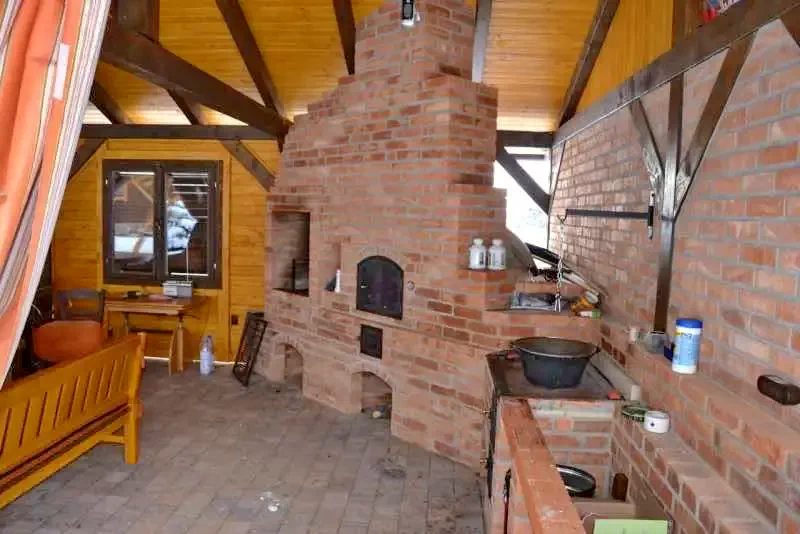 Izvoare Cazare | Cabană (K0388-18) Imaginea poate fi supusă drepturilor de autor. Se recomandă contactarea titularului drepturilor. Izvoare Cazare | Cabană (K0388-18) Imaginea poate fi supusă drepturilor de autor. Se recomandă contactarea titularului drepturilor.