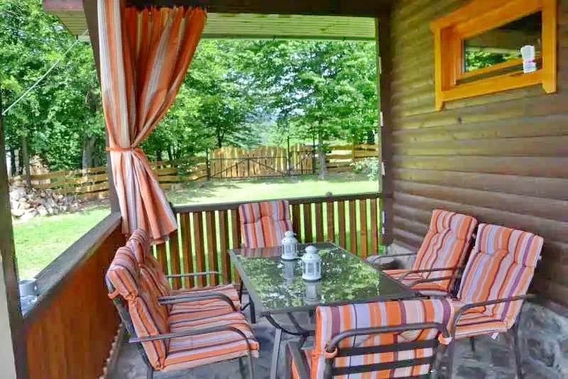 Izvoare Cazare | Cabană (K0388-21) Imaginea poate fi supusă drepturilor de autor. Se recomandă contactarea titularului drepturilor. Izvoare Cazare | Cabană (K0388-21) Imaginea poate fi supusă drepturilor de autor. Se recomandă contactarea titularului drepturilor.