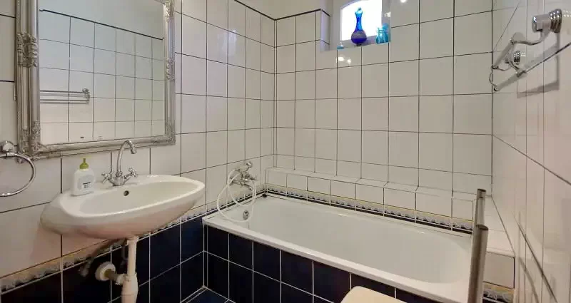 Jula Cazare | Cabană (K0005-8) Imaginea poate fi supusă drepturilor de autor. Se recomandă contactarea titularului drepturilor. Jula Cazare | Cabană (K0005-8) Imaginea poate fi supusă drepturilor de autor. Se recomandă contactarea titularului drepturilor.