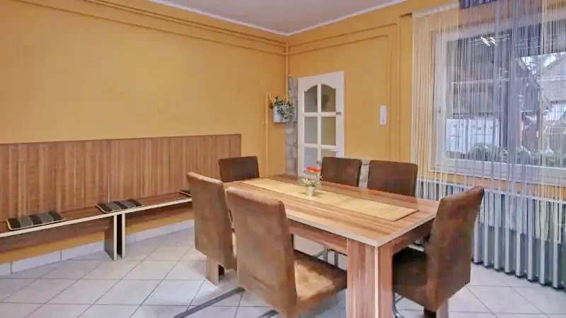 Jula Cazare | Cabană (K0005-29) Imaginea poate fi supusă drepturilor de autor. Se recomandă contactarea titularului drepturilor. Jula Cazare | Cabană (K0005-29) Imaginea poate fi supusă drepturilor de autor. Se recomandă contactarea titularului drepturilor.