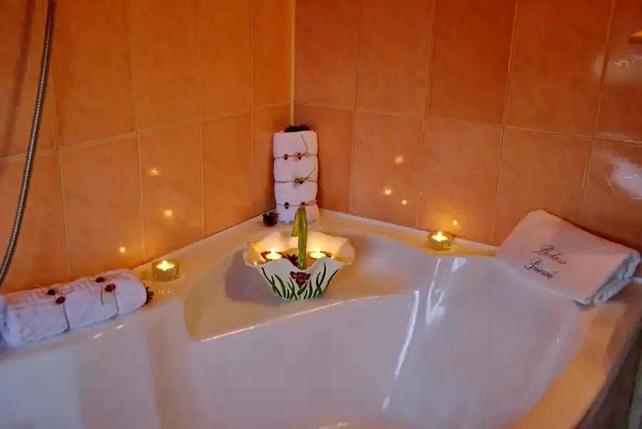 Izvoare Cazare | Cabană (K0400-40) Imaginea poate fi supusă drepturilor de autor. Se recomandă contactarea titularului drepturilor. Izvoare Cazare | Cabană (K0400-40) Imaginea poate fi supusă drepturilor de autor. Se recomandă contactarea titularului drepturilor.