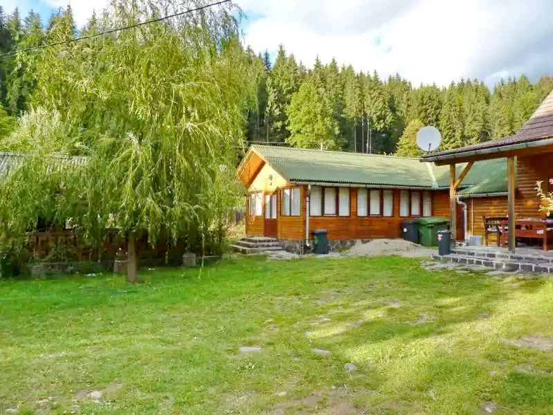 Izvoare Cazare | Cabană (K0401-15) Imaginea poate fi supusă drepturilor de autor. Se recomandă contactarea titularului drepturilor. Izvoare Cazare | Cabană (K0401-15) Imaginea poate fi supusă drepturilor de autor. Se recomandă contactarea titularului drepturilor.