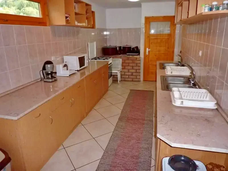 Izvoare Cazare | Cabană (K0401-18) Imaginea poate fi supusă drepturilor de autor. Se recomandă contactarea titularului drepturilor. Izvoare Cazare | Cabană (K0401-18) Imaginea poate fi supusă drepturilor de autor. Se recomandă contactarea titularului drepturilor.