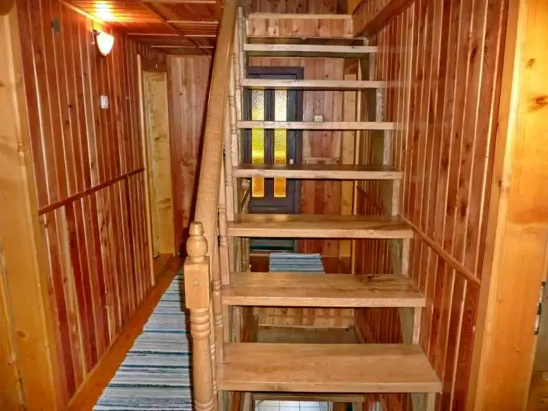 Izvoare Cazare | Cabană (K0401-46) Imaginea poate fi supusă drepturilor de autor. Se recomandă contactarea titularului drepturilor. Izvoare Cazare | Cabană (K0401-46) Imaginea poate fi supusă drepturilor de autor. Se recomandă contactarea titularului drepturilor.