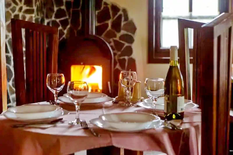 Izvoare Cazare | Casă de apartamente (K0403-16) Imaginea poate fi supusă drepturilor de autor. Se recomandă contactarea titularului drepturilor. Izvoare Cazare | Casă de apartamente (K0403-16) Imaginea poate fi supusă drepturilor de autor. Se recomandă contactarea titularului drepturilor.