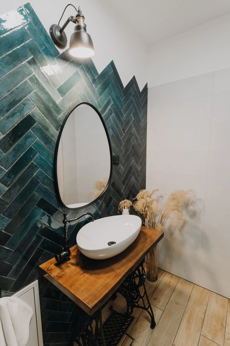 Izvoare Cazare | Cabană (K0479-63) Imaginea poate fi supusă drepturilor de autor. Se recomandă contactarea titularului drepturilor.