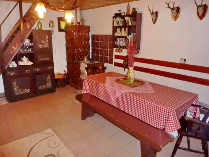 Izvoare Cazare | Cabană (K0520-27) Imaginea poate fi supusă drepturilor de autor. Se recomandă contactarea titularului drepturilor. Izvoare Cazare | Cabană (K0520-27) Imaginea poate fi supusă drepturilor de autor. Se recomandă contactarea titularului drepturilor.