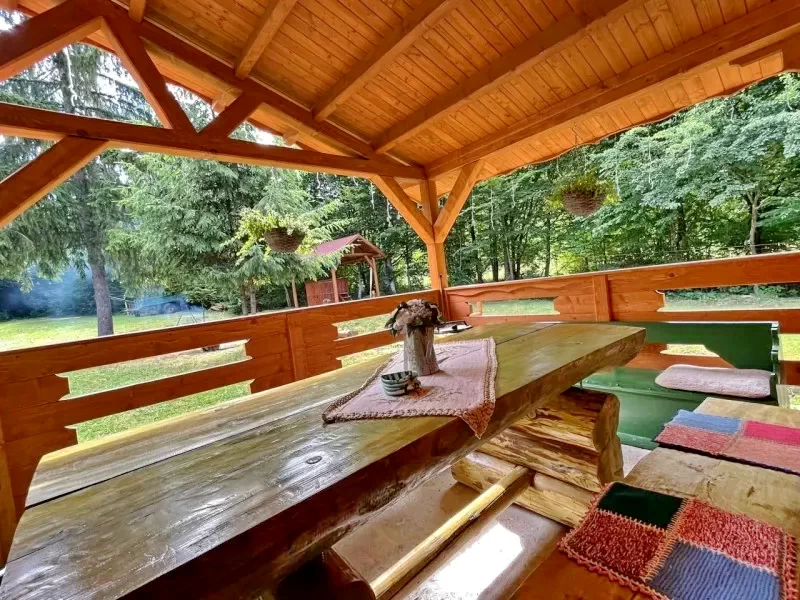 Izvoare Cazare | Cabană (K0596-7) Imaginea poate fi supusă drepturilor de autor. Se recomandă contactarea titularului drepturilor. Izvoare Cazare | Cabană (K0596-7) Imaginea poate fi supusă drepturilor de autor. Se recomandă contactarea titularului drepturilor.