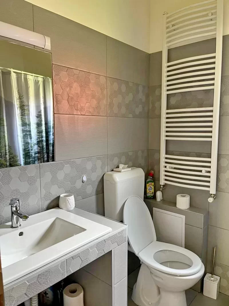 Izvoare Cazare | Cabană (K0596-30) Imaginea poate fi supusă drepturilor de autor. Se recomandă contactarea titularului drepturilor. Izvoare Cazare | Cabană (K0596-30) Imaginea poate fi supusă drepturilor de autor. Se recomandă contactarea titularului drepturilor.