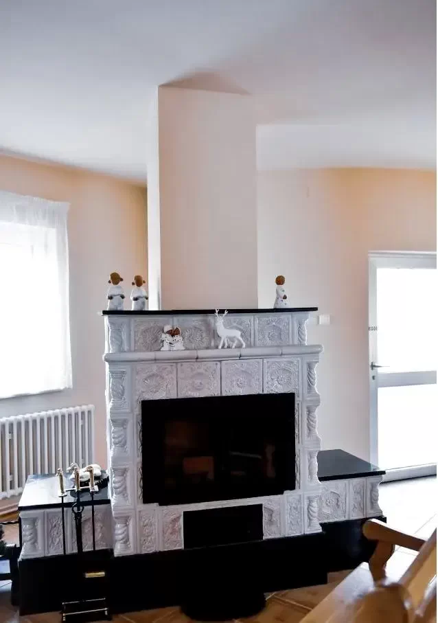 Izvoare Cazare | Cabană (K1252-10) Imaginea poate fi supusă drepturilor de autor. Se recomandă contactarea titularului drepturilor. Izvoare Cazare | Cabană (K1252-10) Imaginea poate fi supusă drepturilor de autor. Se recomandă contactarea titularului drepturilor.