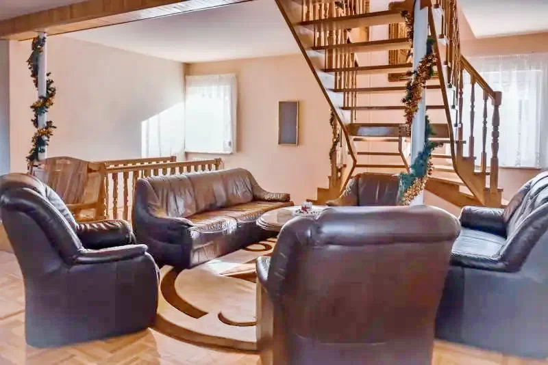 Izvoare Cazare | Cabană (K1252-11) Imaginea poate fi supusă drepturilor de autor. Se recomandă contactarea titularului drepturilor. Izvoare Cazare | Cabană (K1252-11) Imaginea poate fi supusă drepturilor de autor. Se recomandă contactarea titularului drepturilor.