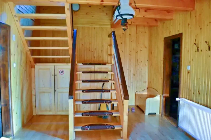 Izvoare Cazare | Cabană (K1395-23) Imaginea poate fi supusă drepturilor de autor. Se recomandă contactarea titularului drepturilor. Izvoare Cazare | Cabană (K1395-23) Imaginea poate fi supusă drepturilor de autor. Se recomandă contactarea titularului drepturilor.