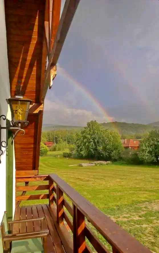 Izvoare Cazare | Cabană (K1149-12) Imaginea poate fi supusă drepturilor de autor. Se recomandă contactarea titularului drepturilor. Izvoare Cazare | Cabană (K1149-12) Imaginea poate fi supusă drepturilor de autor. Se recomandă contactarea titularului drepturilor.