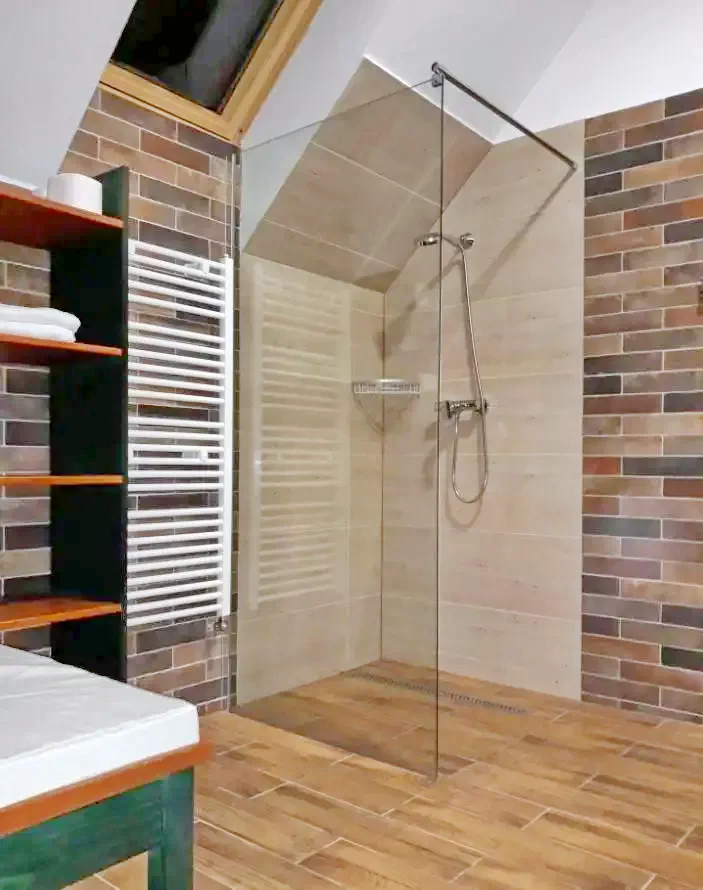 Izvoare Cazare | Cabană (K1149-33) Imaginea poate fi supusă drepturilor de autor. Se recomandă contactarea titularului drepturilor. Izvoare Cazare | Cabană (K1149-33) Imaginea poate fi supusă drepturilor de autor. Se recomandă contactarea titularului drepturilor.