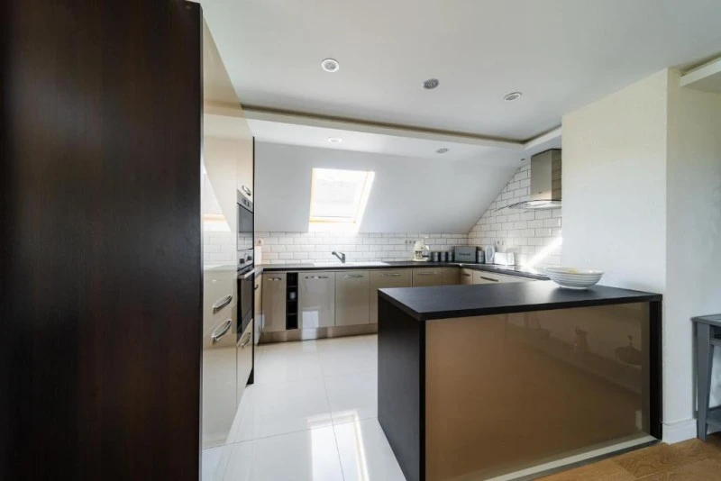 Căpâlnița Cazare | Casă de apartamente (K1592-14) Imaginea poate fi supusă drepturilor de autor. Se recomandă contactarea titularului drepturilor.