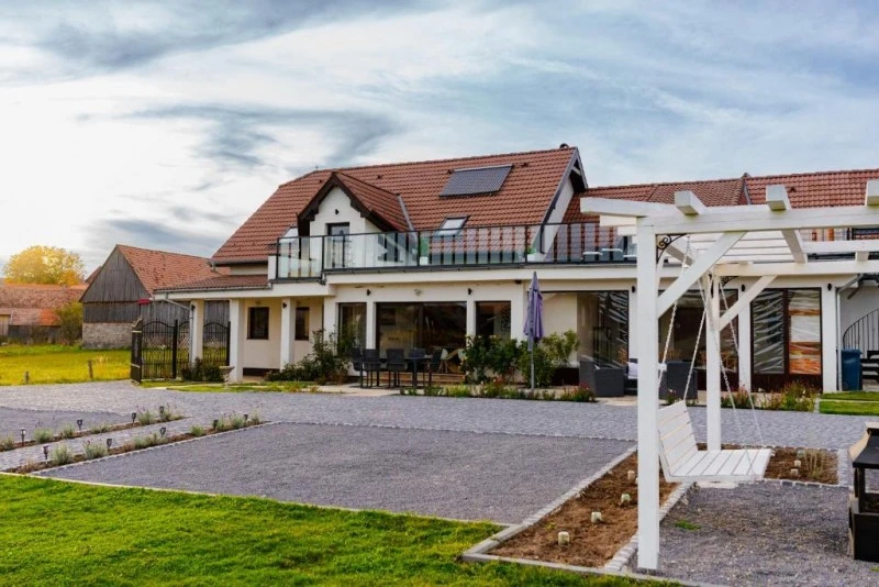 Căpâlnița Cazare | Casă de apartamente (K1592-78) Imaginea poate fi supusă drepturilor de autor. Se recomandă contactarea titularului drepturilor.