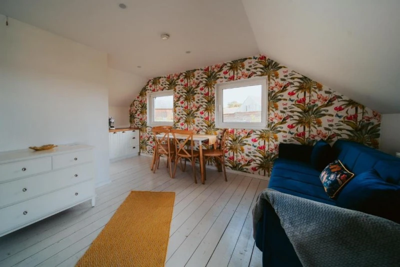 Căpâlnița Cazare | Casă de apartamente (K1592-107) Imaginea poate fi supusă drepturilor de autor. Se recomandă contactarea titularului drepturilor.