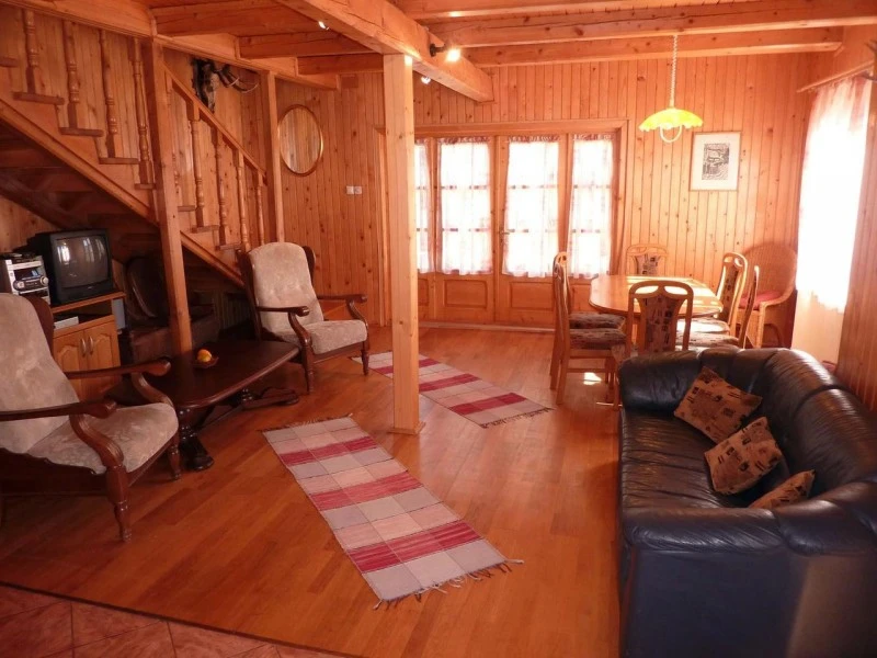 Odorheiu Secuiesc Cazare | Cabană (K0436-8) Imaginea poate fi supusă drepturilor de autor. Se recomandă contactarea titularului drepturilor. Odorheiu Secuiesc Cazare | Cabană (K0436-8) Imaginea poate fi supusă drepturilor de autor. Se recomandă contactarea titularului drepturilor.